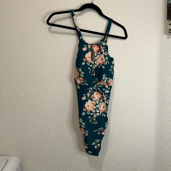 Cupshe Green Pink Floral Criss Cross Back One Piece Swimsuit Womens Size M - Picture 2 of 12